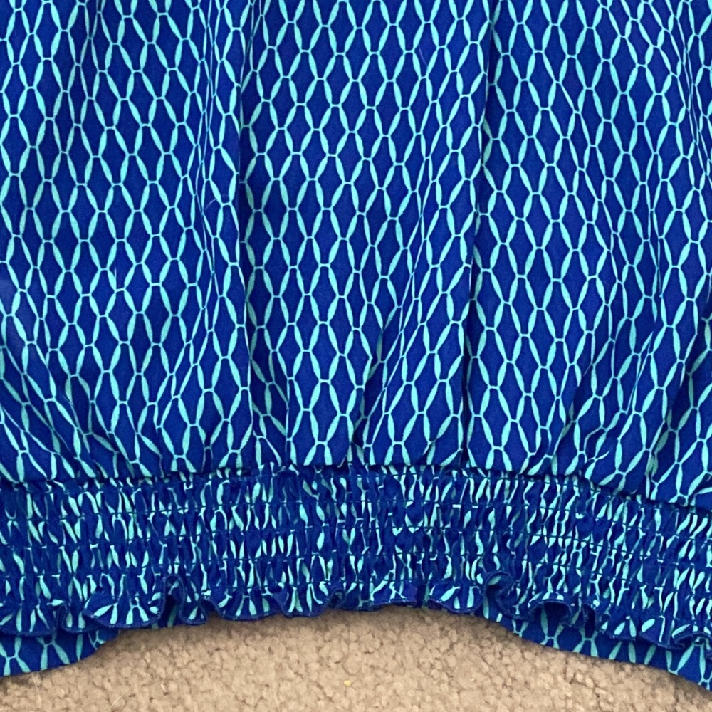 Patterned Blouse - Picture 8 of 8
